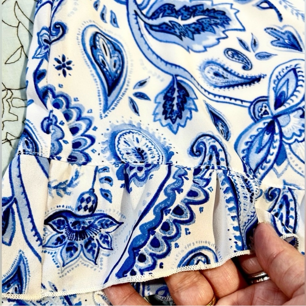 SHOW ME YOUR MUMU Riviera Tie Front Blue White Paisley Romper Medium💛 - Picture 5 of 10